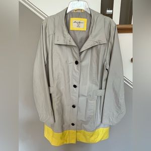 Eddie Bauer Size XL tan raincoat
